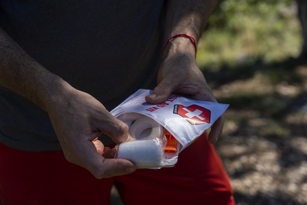 First Aid Kit / Kit de secours SendHit